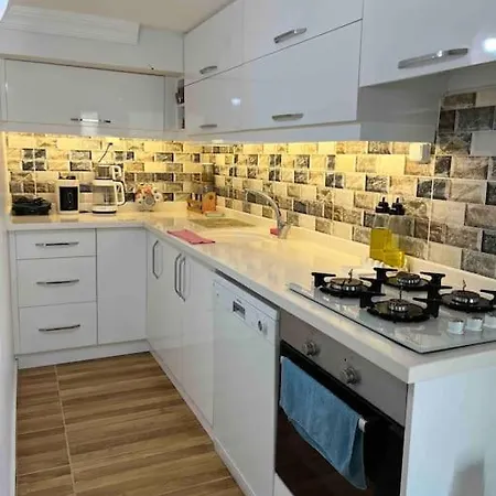 Kismideniz Manzarali Havuzlu Holiday home